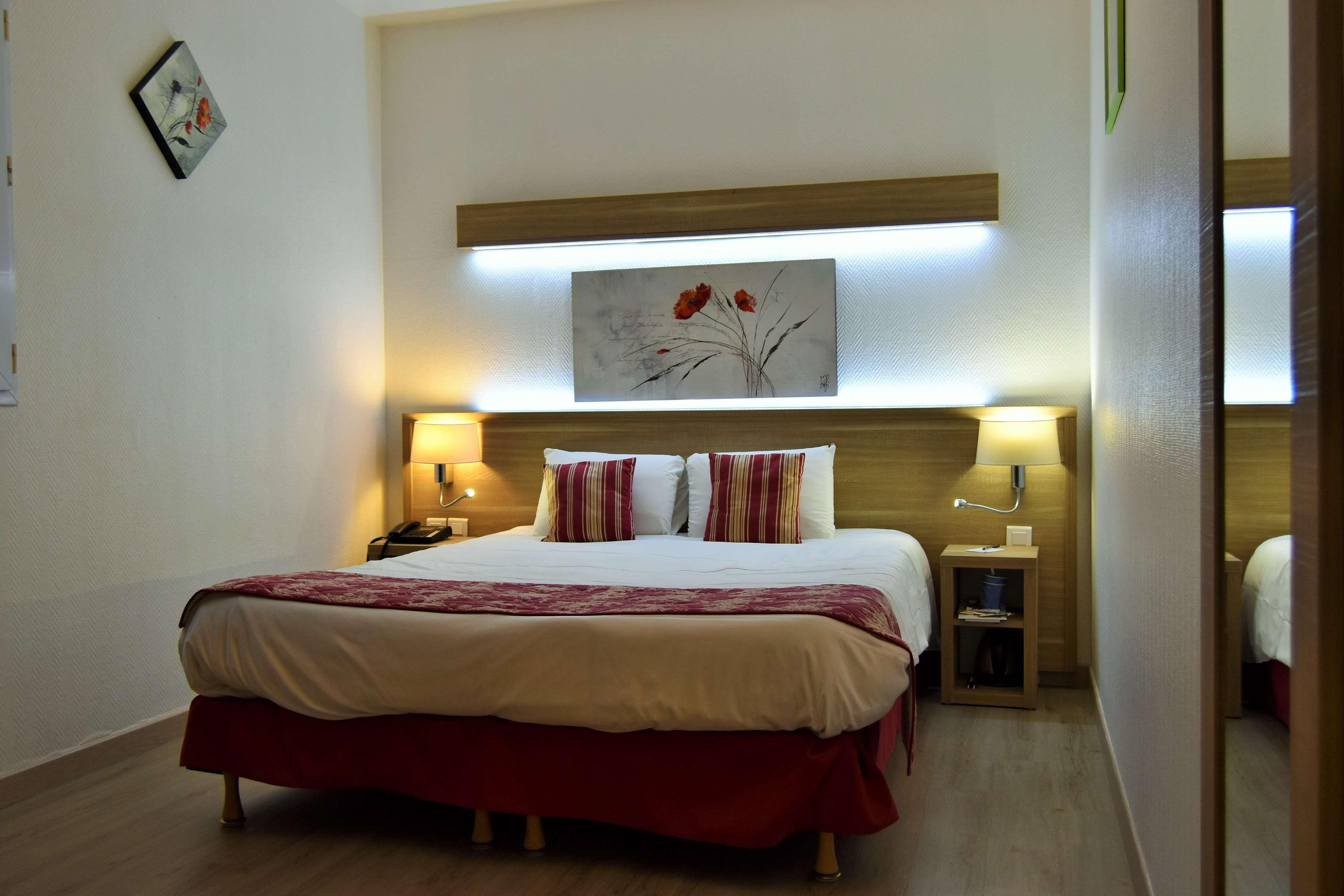 Contact Hotel Utah Beach Carentan - Anciennement Kyriad Ngoại thất bức ảnh