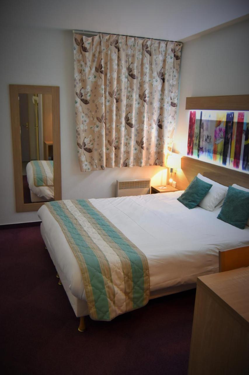 Contact Hotel Utah Beach Carentan - Anciennement Kyriad Ngoại thất bức ảnh